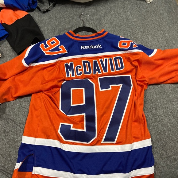 Sports jerseys - Picture 15 of 15